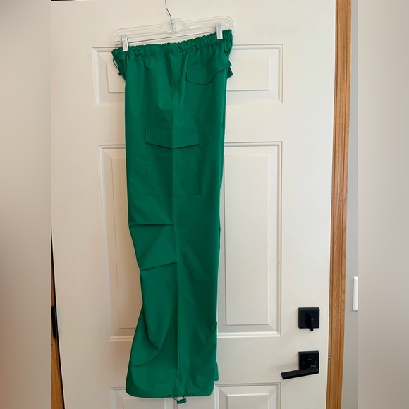 New Love Tree green parachute cargo streetwear pants with toggles. Size medium - Picture 3 of 14
